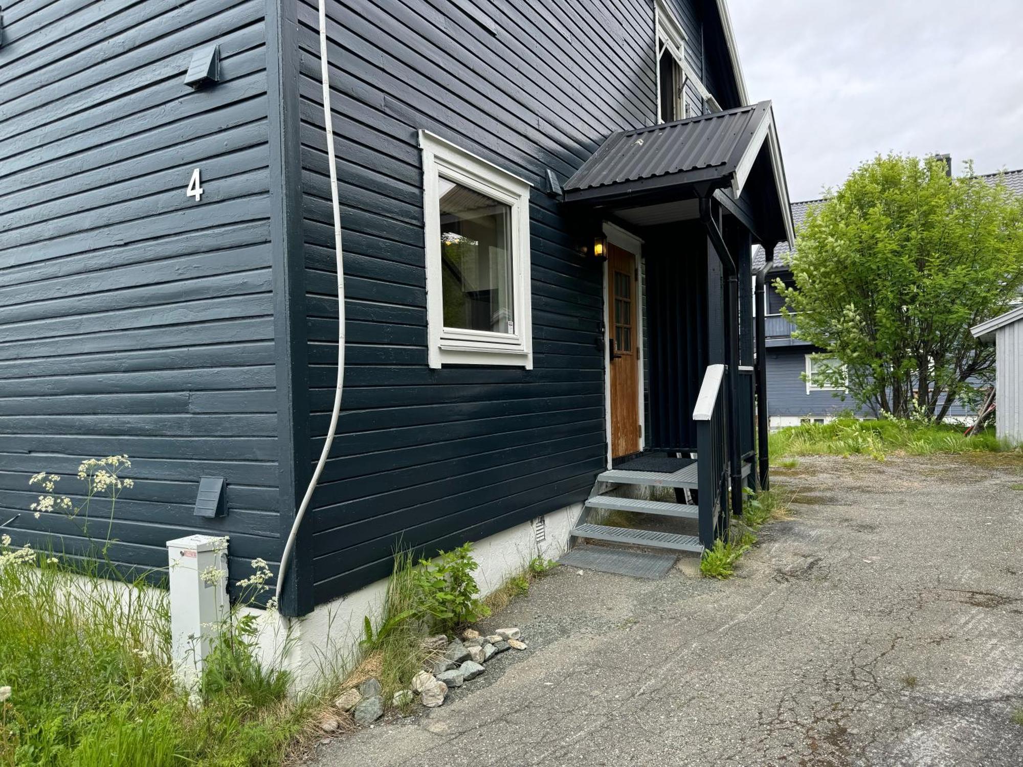 Walo Apartments Tromsdalen - Close To Cable Car And Arctic Cathedral, 10 Min By Bus To City Centre, Free Parking トロムソ エクステリア 写真
